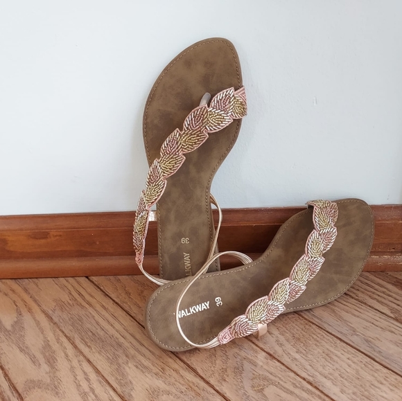 Party wear sandals - Picture 1 of 4